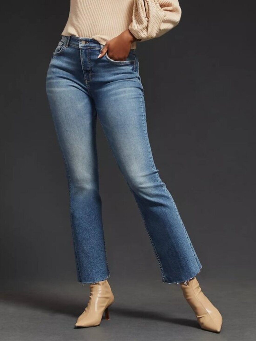 Anthropologie Pilcro The Yaya Mid-Rise Crop Flare Jeans in Medium Wash Size 25